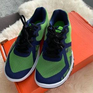 Nike Boys Flex Control II